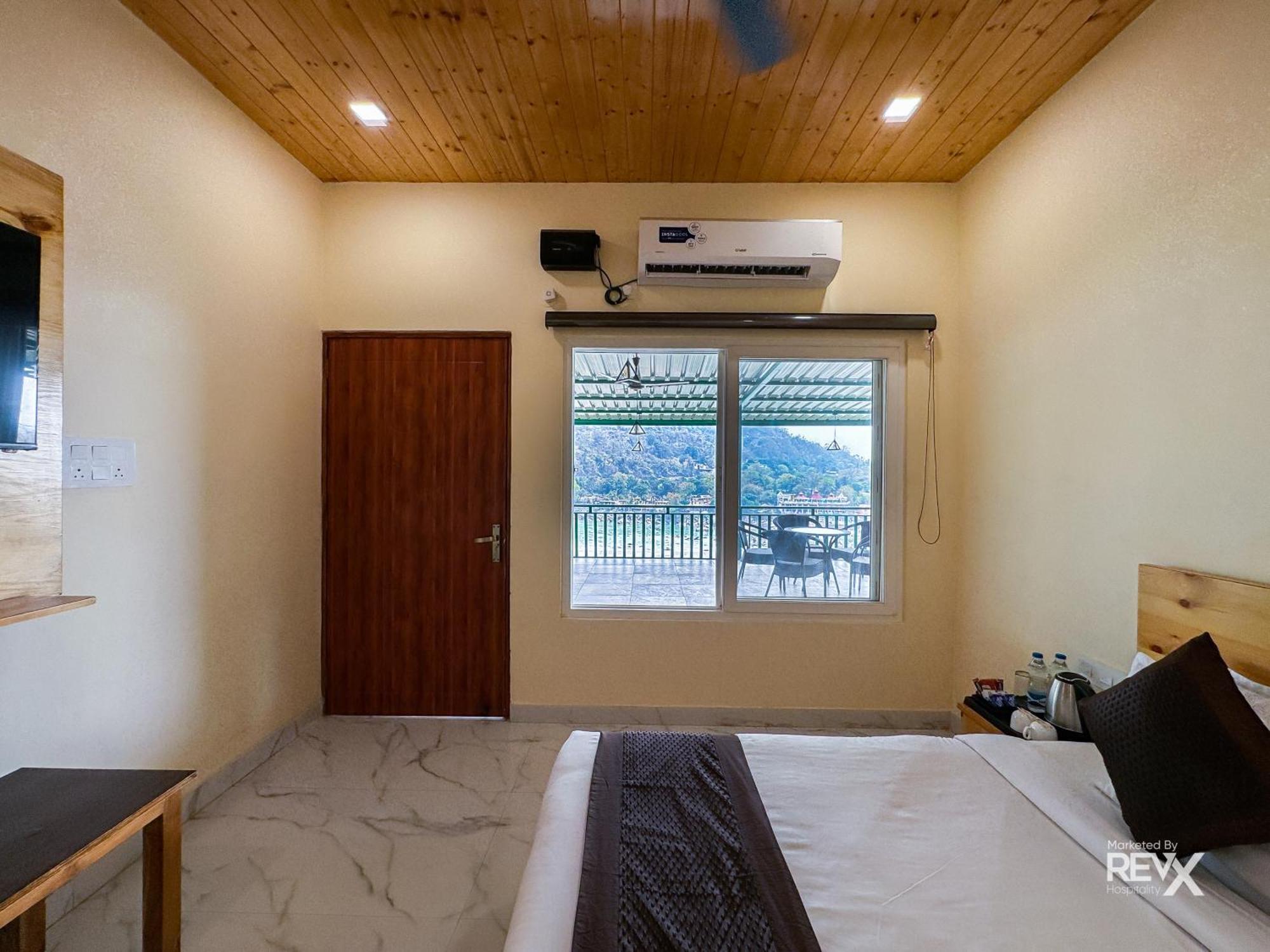 Hotel The Leisure Cave On The Ganges à Rishīkesh Extérieur photo