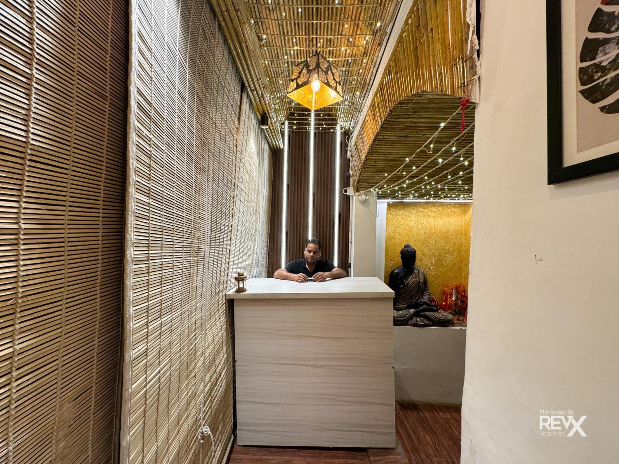 Hotel The Leisure Cave On The Ganges à Rishīkesh Extérieur photo