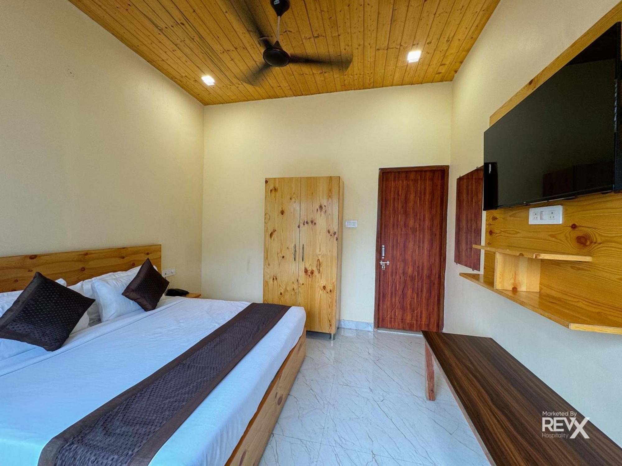 Hotel The Leisure Cave On The Ganges à Rishīkesh Extérieur photo
